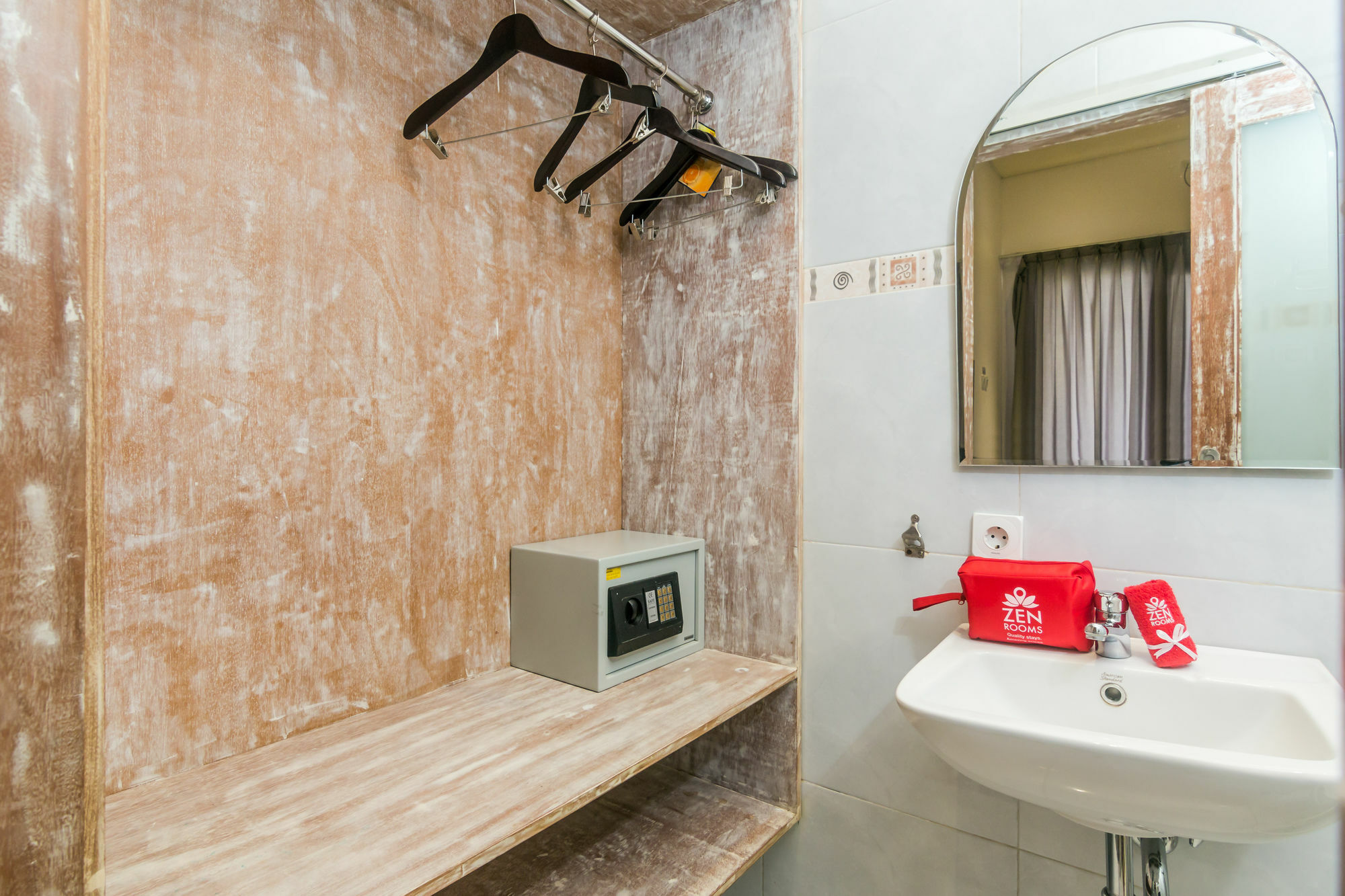 Zen Rooms Denpasar Mertasari Kültér fotó