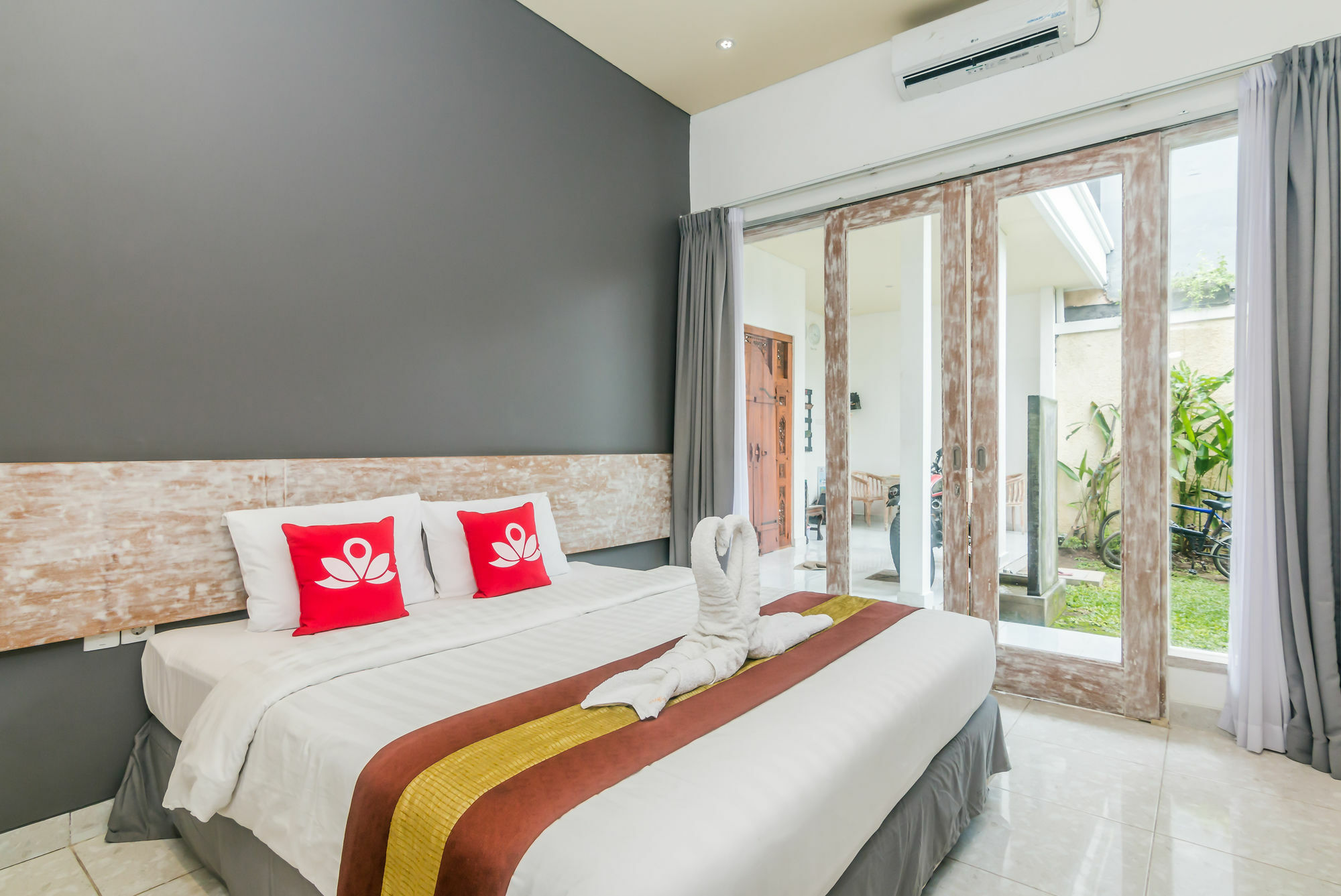 Zen Rooms Denpasar Mertasari Kültér fotó